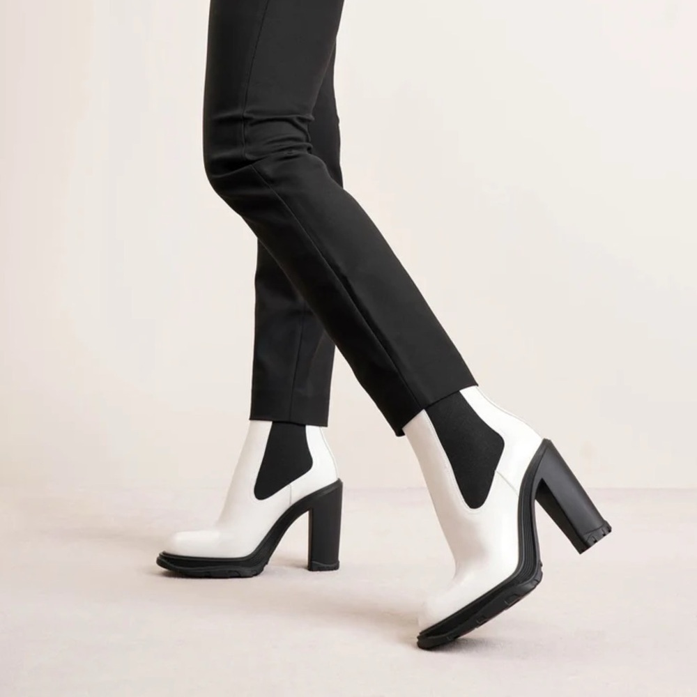 ALEXANDER MCQUEEN PATENT LEATHER WHITE BLACK TREAD HEELED MOD ANKLE BOOTS